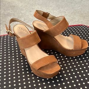 New Tory Burch 7-1/2m suede wedges in luggage